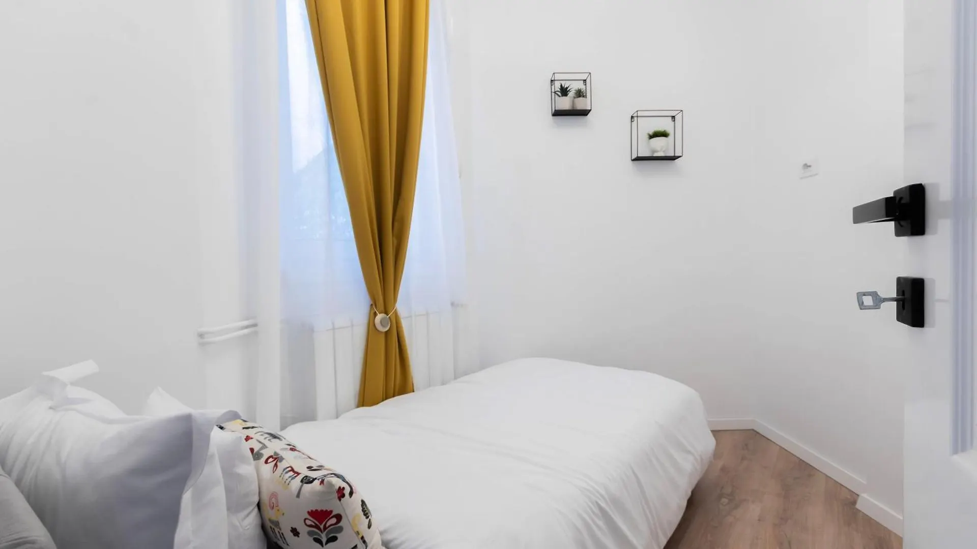Skycentral Boekarest Roemenië