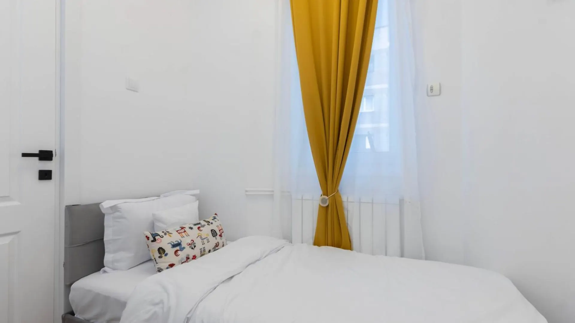 Skycentral Bucharest Apartment
